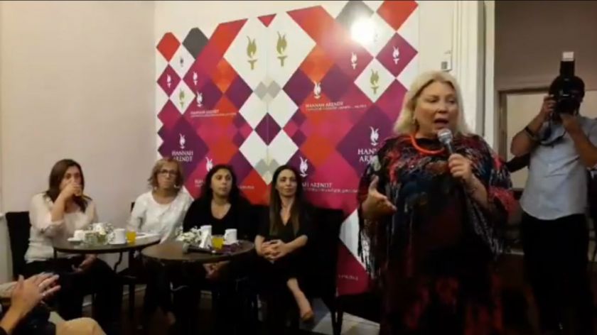 Elisa Carrió ataca a un equipo periodístico de C5N