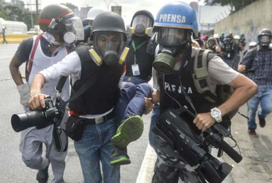 Cobertura bajo riesgo durante hechos políticos del 30 de abril