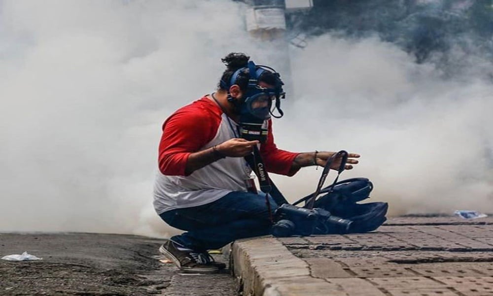 En plena cobertura noticiosa, empleada de Salud expulsó a fotoperiodista de Criterio.hn