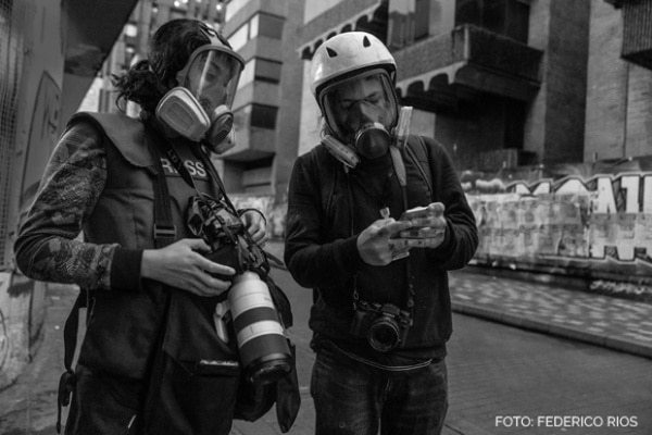 Tras 28 días de paro, la violencia contra la prensa no cesa