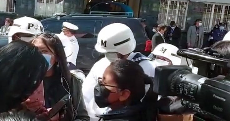 En Bolivia restringen trabajo de periodistas durante acto central del Día del Mar